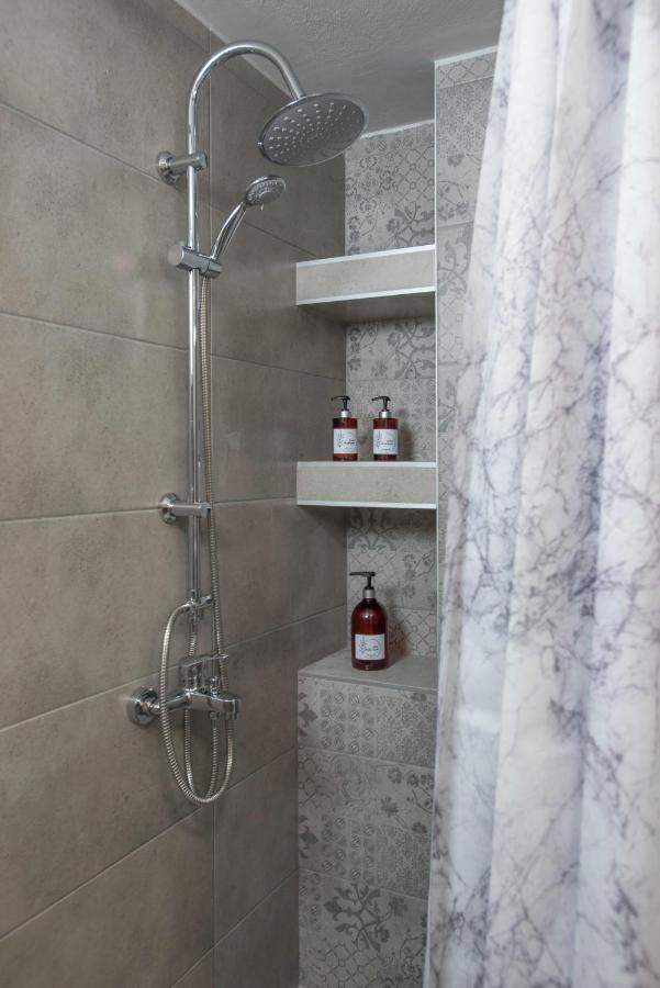 Central Spacious Apt Close To Port-Sites W/View 2 Heraklion  ภายนอก รูปภาพ